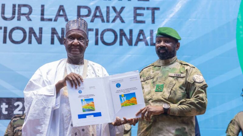 Après-midi la récusation du leadership de l’Algérie, le Mali scelle sa paix par une Charte