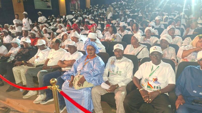 La communauté guinéenne vivant au Mali : clôture de la campagne de Mamadi Doumbia au Cinéma Babemba dans une forte mobilisation